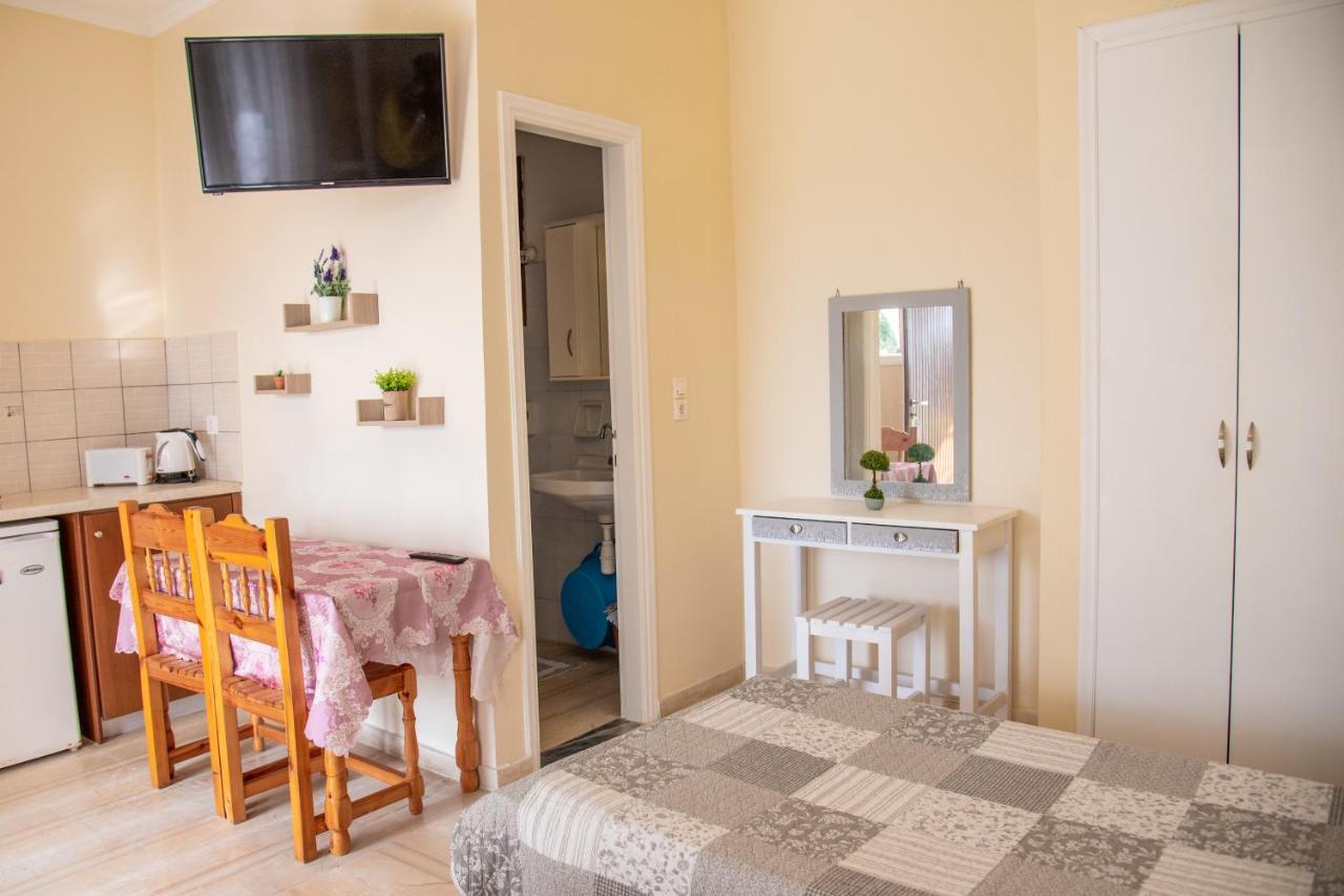 Eleonas Holiday Home Apartment Agios Stefanos Avliotes  Exterior photo